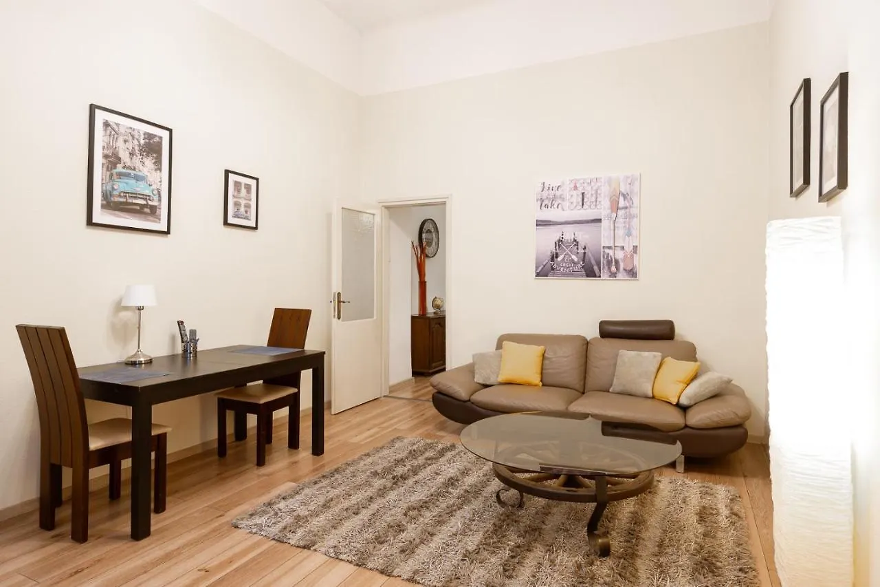 Vintage & Cosy Flat @Heart Of Bp Apartment Budapest
