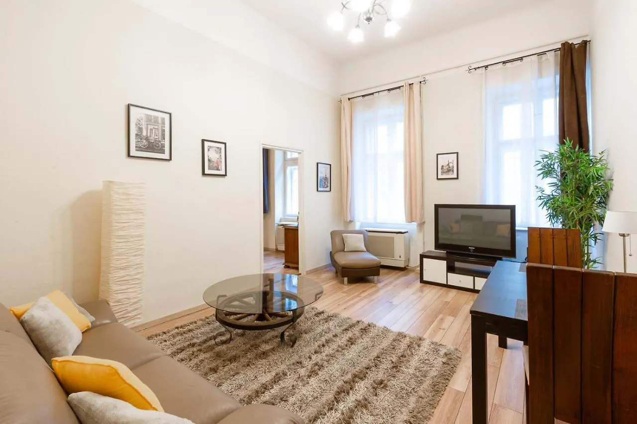 Vintage & Cosy Flat @Heart Of Bp Apartment Budapest